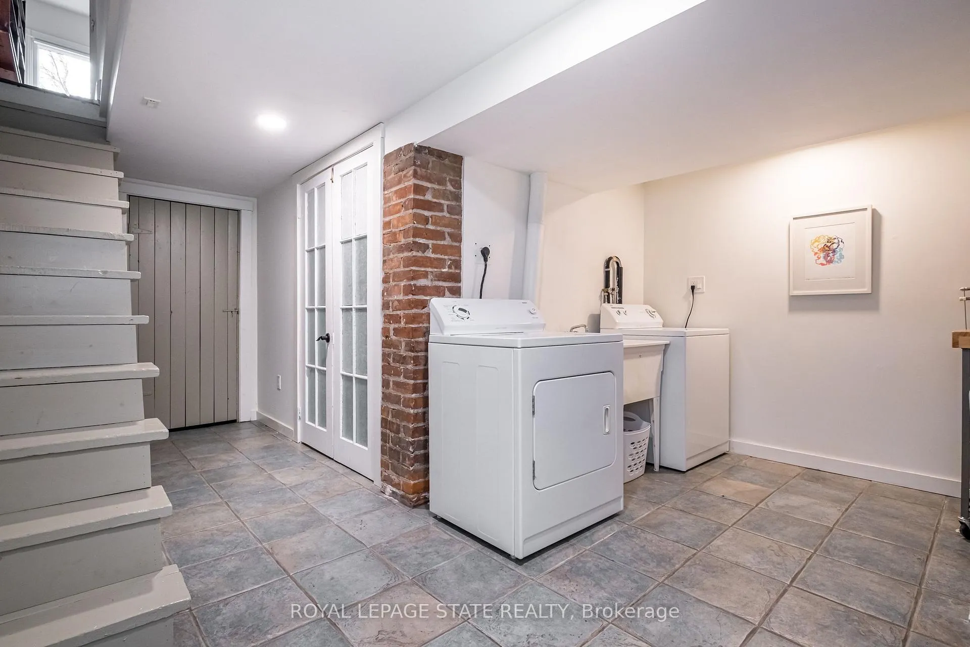 Photo 32 of 23 Murray Street W, Hamilton, Central — HOMEH