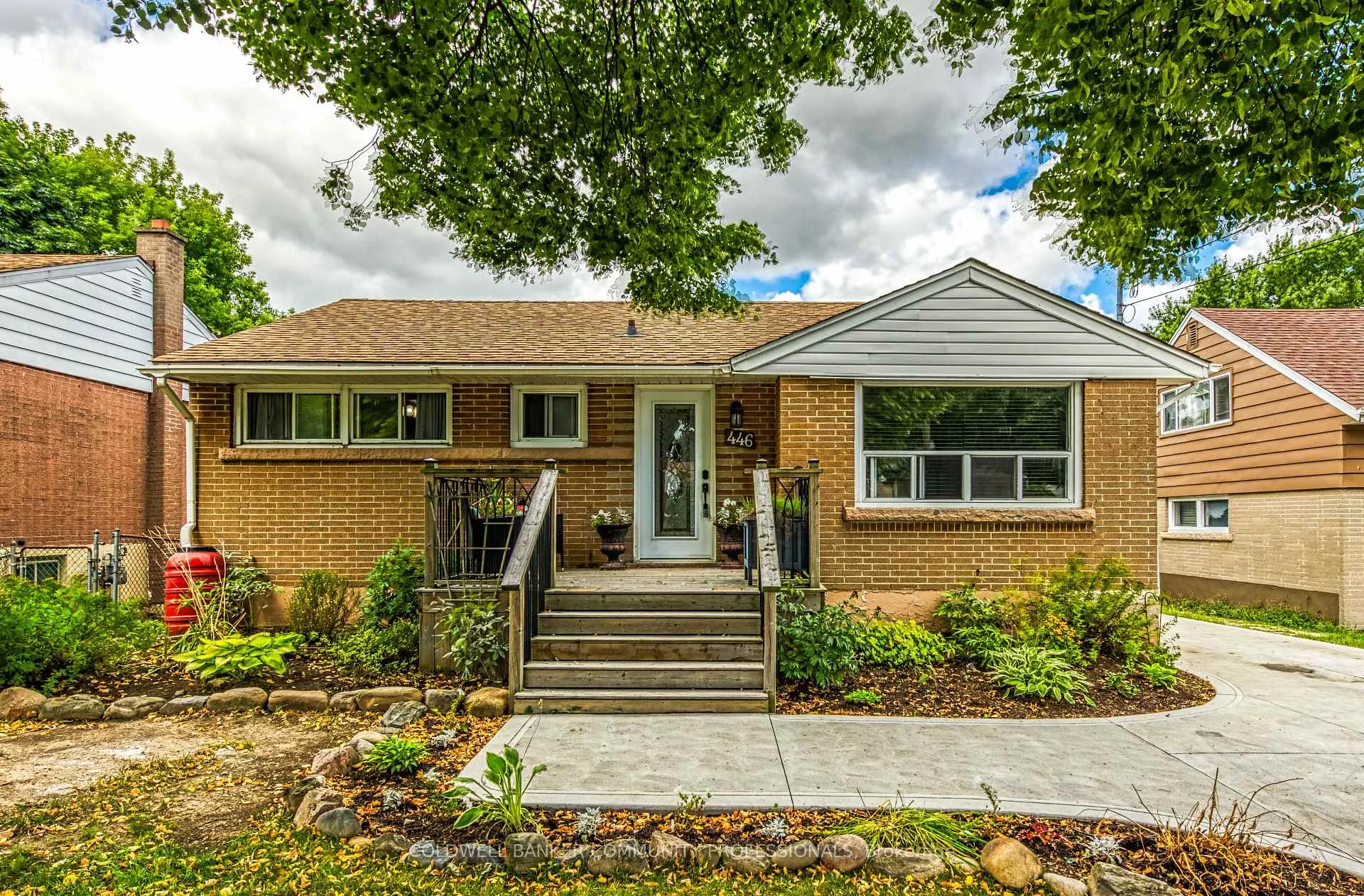 Photo 2 of 446 East 36th Street, Hamilton, Macassa — HOMEH