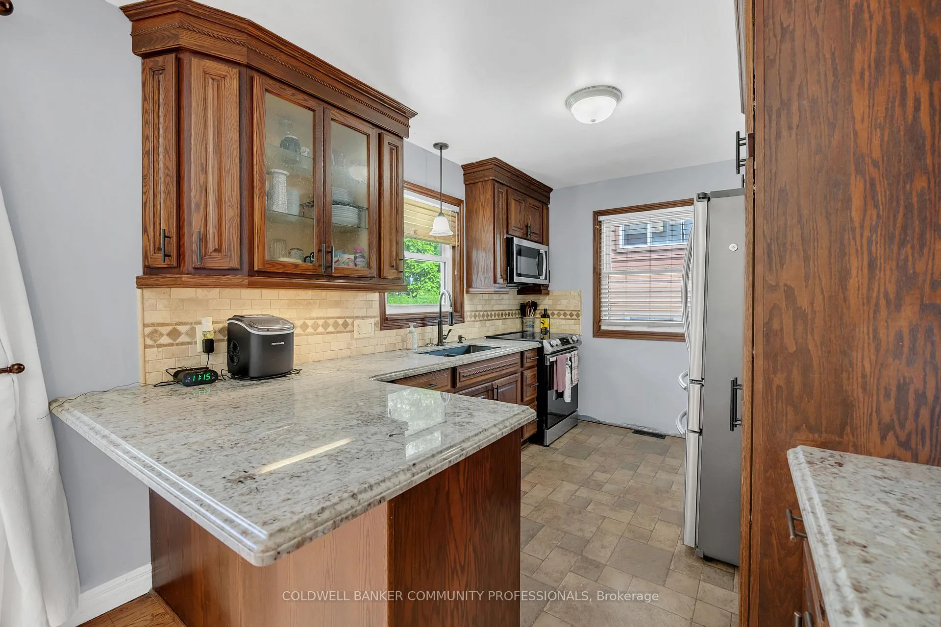 Photo 9 of 446 East 36th Street, Hamilton, Macassa — HOMEH