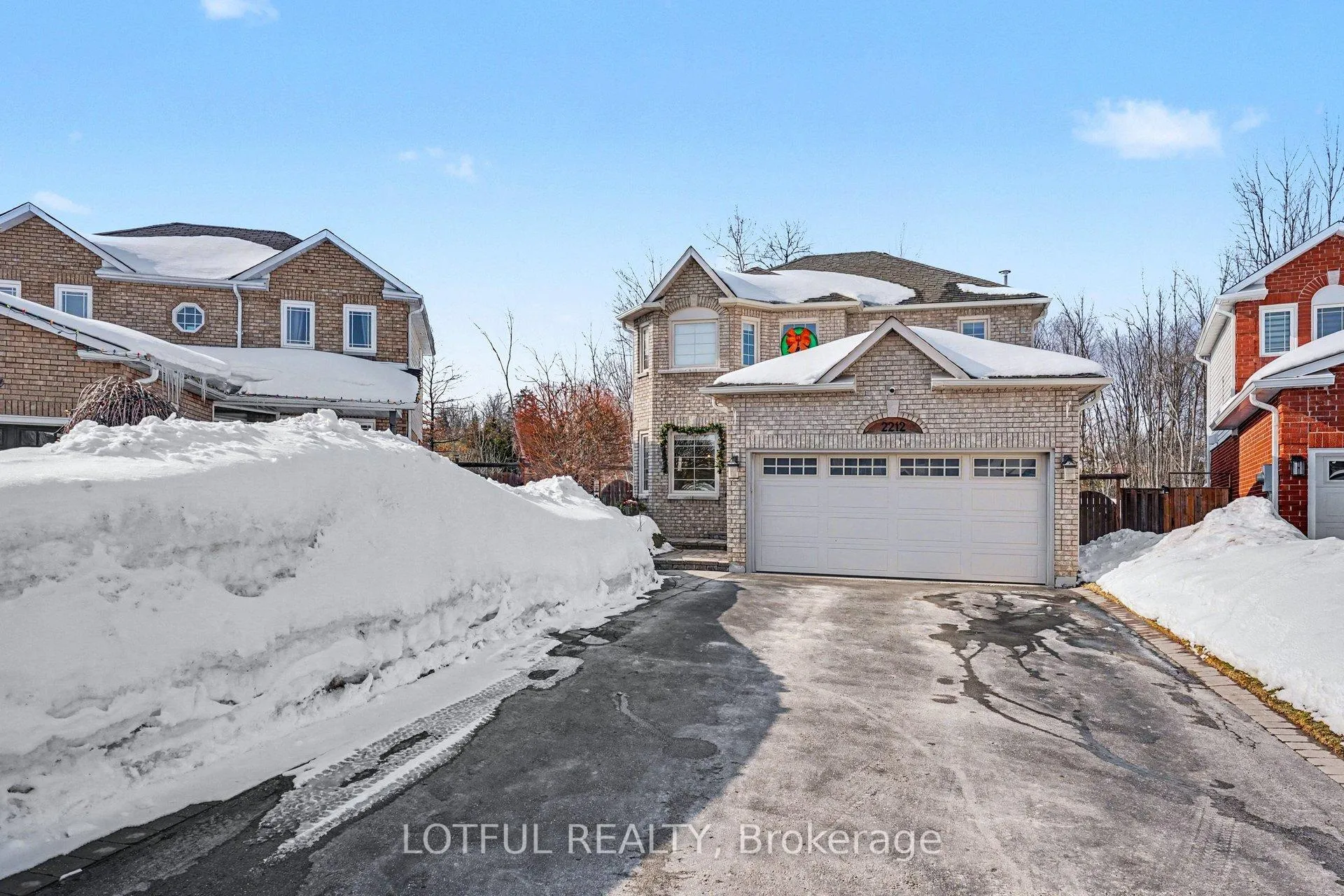 Photo 2 of 2212 Chalmers Crescent, Innisfil, Alcona — HOMEH