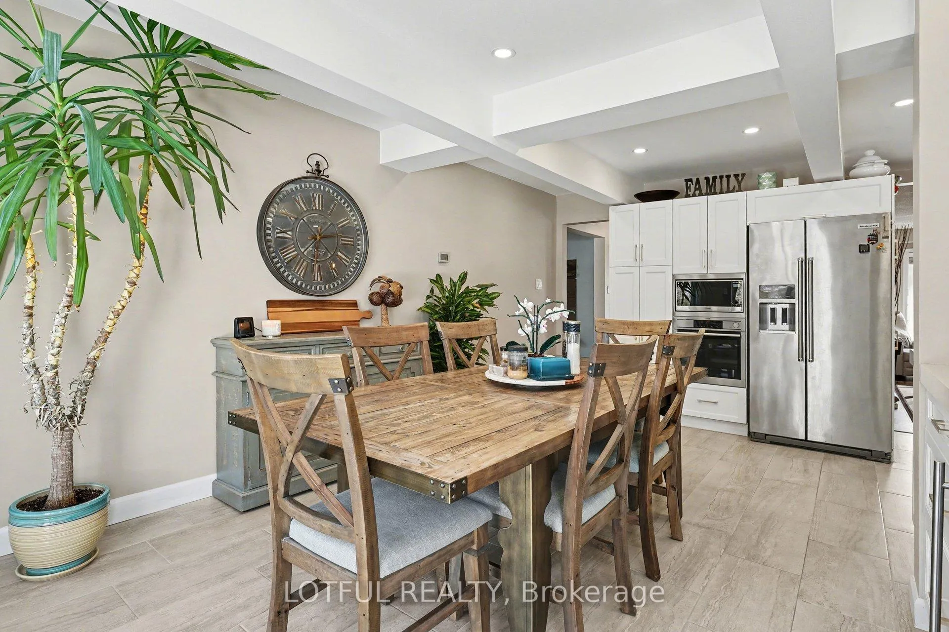 Photo 8 of 2212 Chalmers Crescent, Innisfil, Alcona — HOMEH