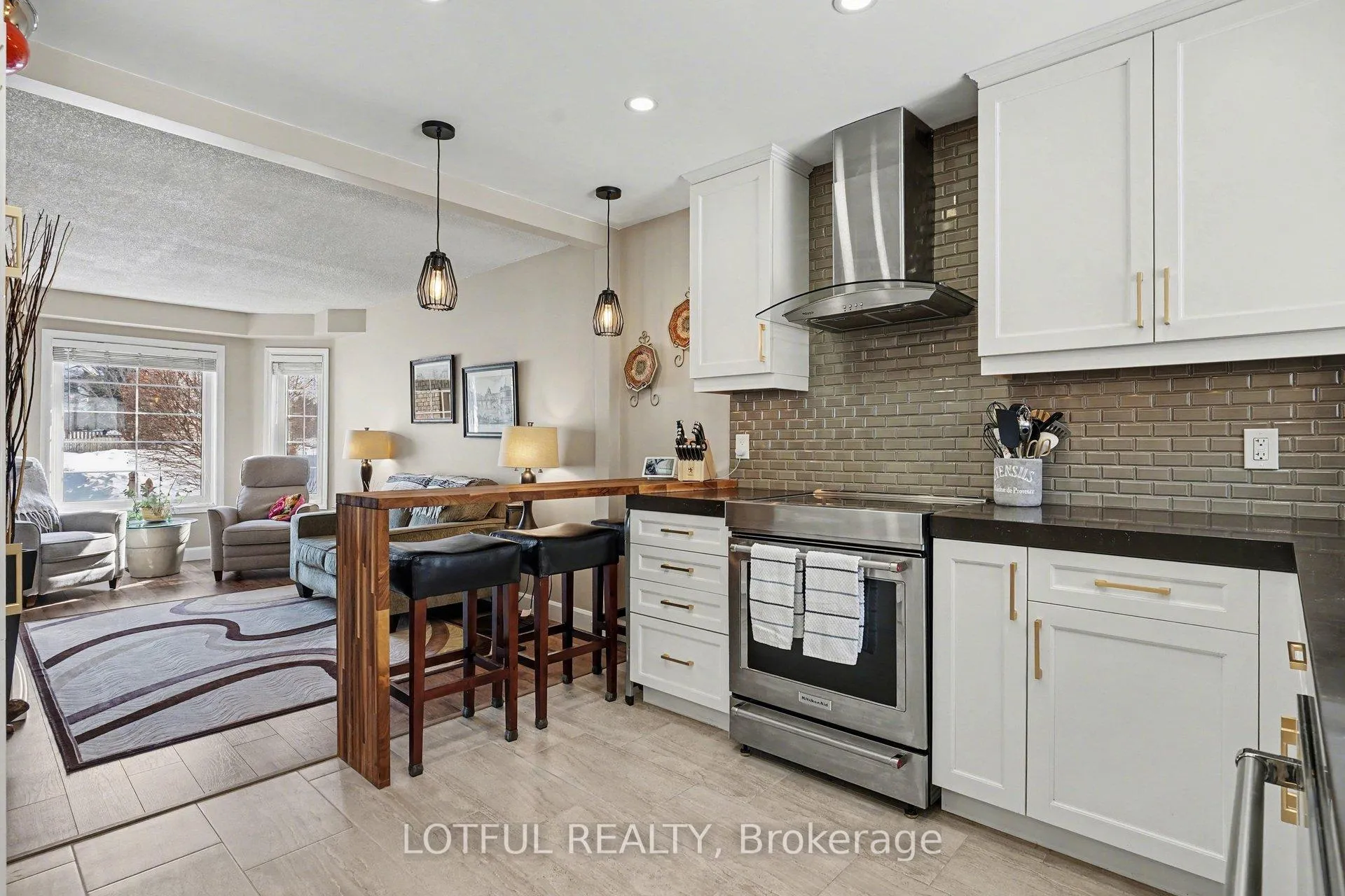 Photo 14 of 2212 Chalmers Crescent, Innisfil, Alcona — HOMEH