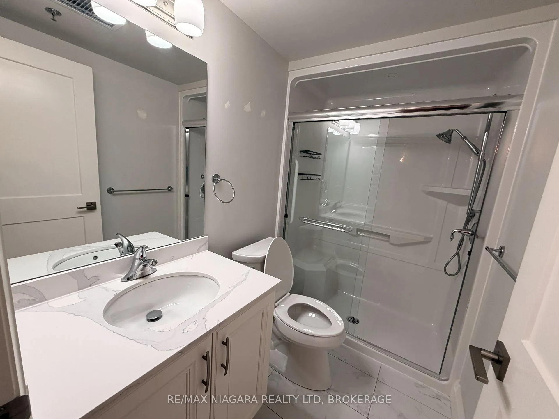 Photo 19 of Unit 814, 5698 Main Street, Niagara Falls, Hospital — HOMEH