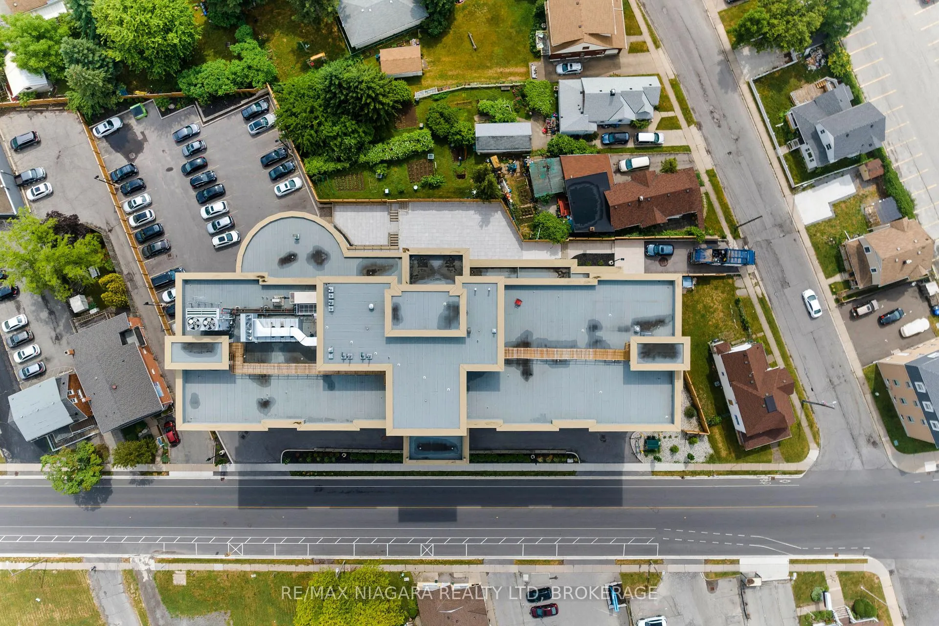 Photo 23 of Unit 814, 5698 Main Street, Niagara Falls, Hospital — HOMEH
