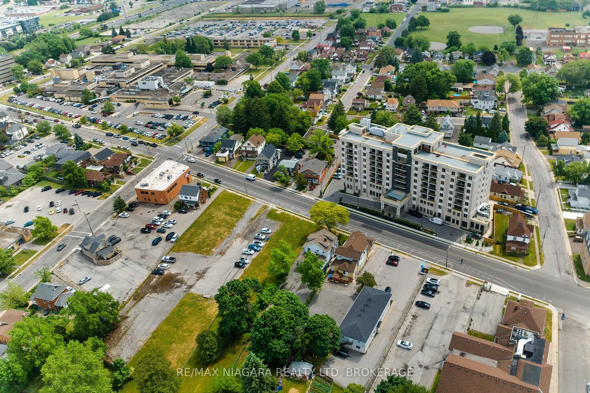 Photo 25 of Unit 814, 5698 Main Street, Niagara Falls, Hospital — HOMEH