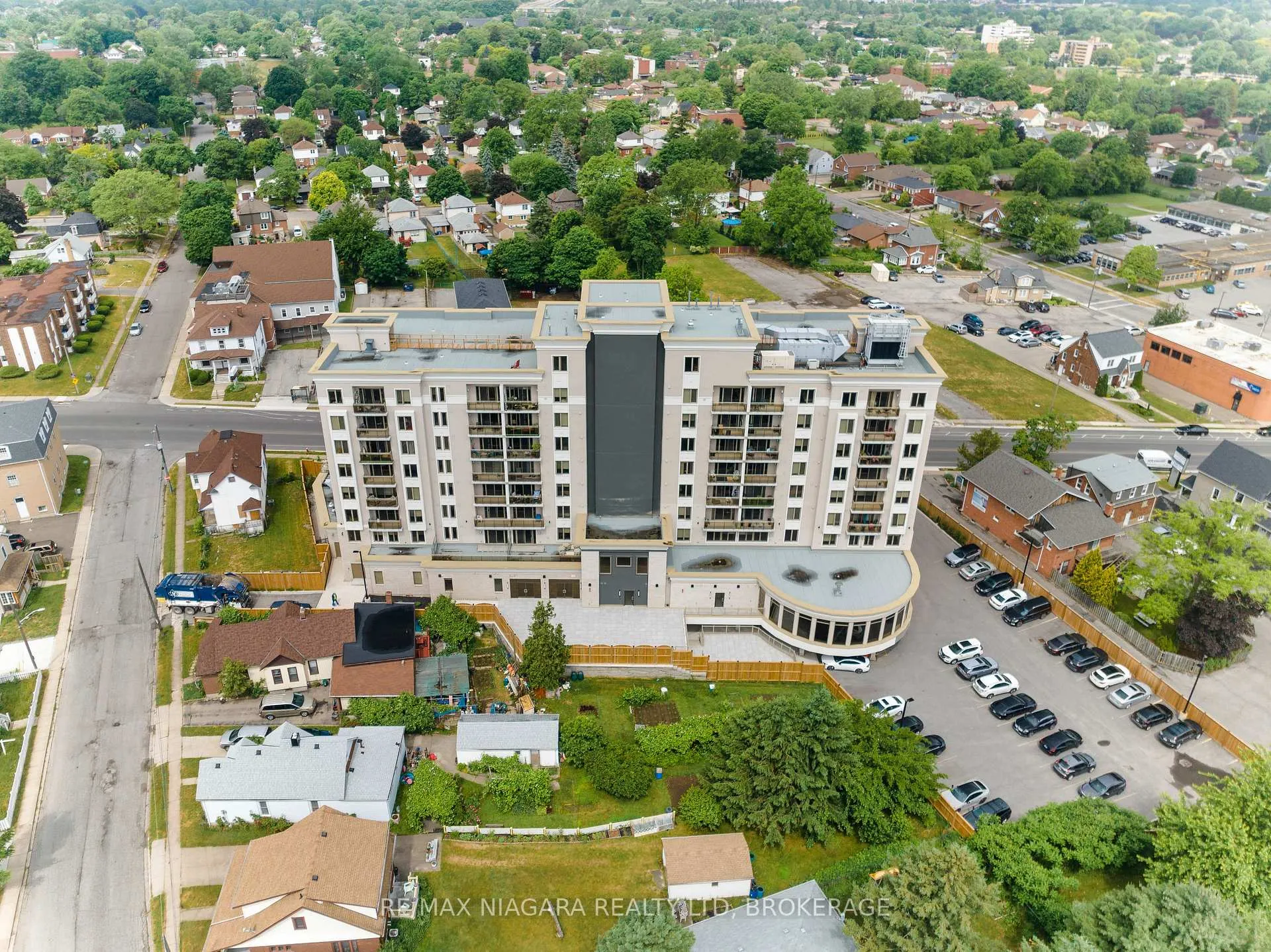 Photo 27 of Unit 814, 5698 Main Street, Niagara Falls, Hospital — HOMEH
