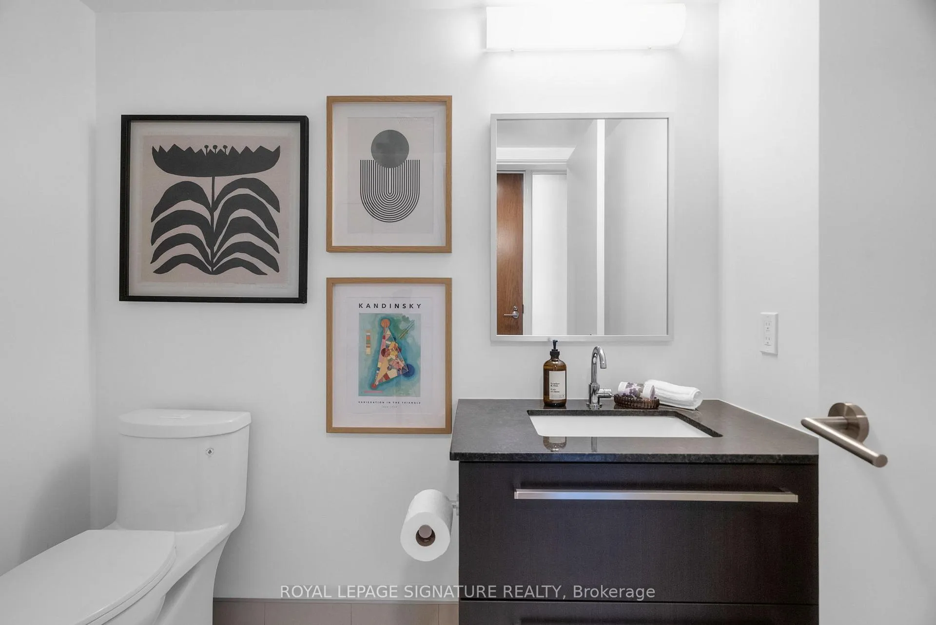 Photo 6 of Unit 8, 106 Varna Drive, Toronto, Englemount-Lawrence — HOMEH