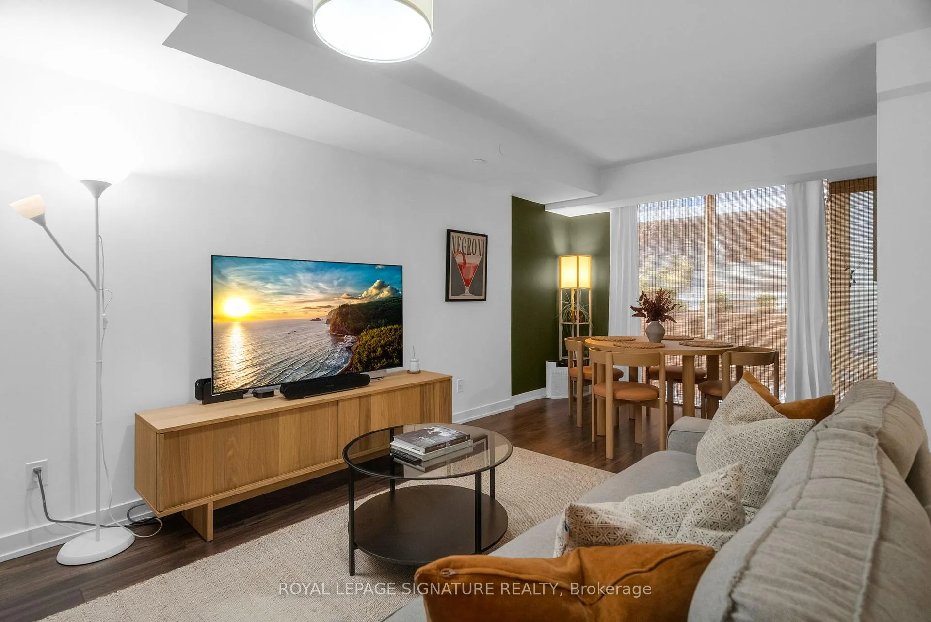 Photo 10 of Unit 8, 106 Varna Drive, Toronto, Englemount-Lawrence — HOMEH
