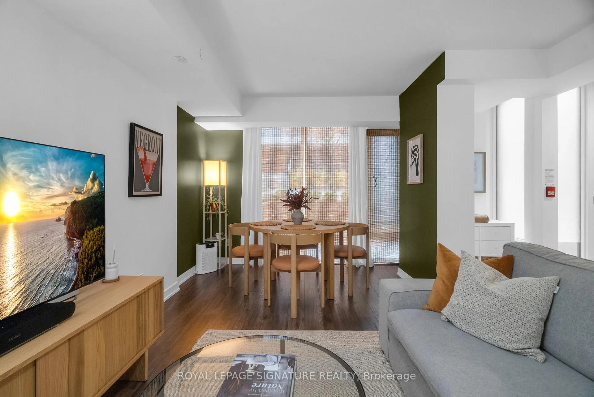 Photo 11 of Unit 8, 106 Varna Drive, Toronto, Englemount-Lawrence — HOMEH