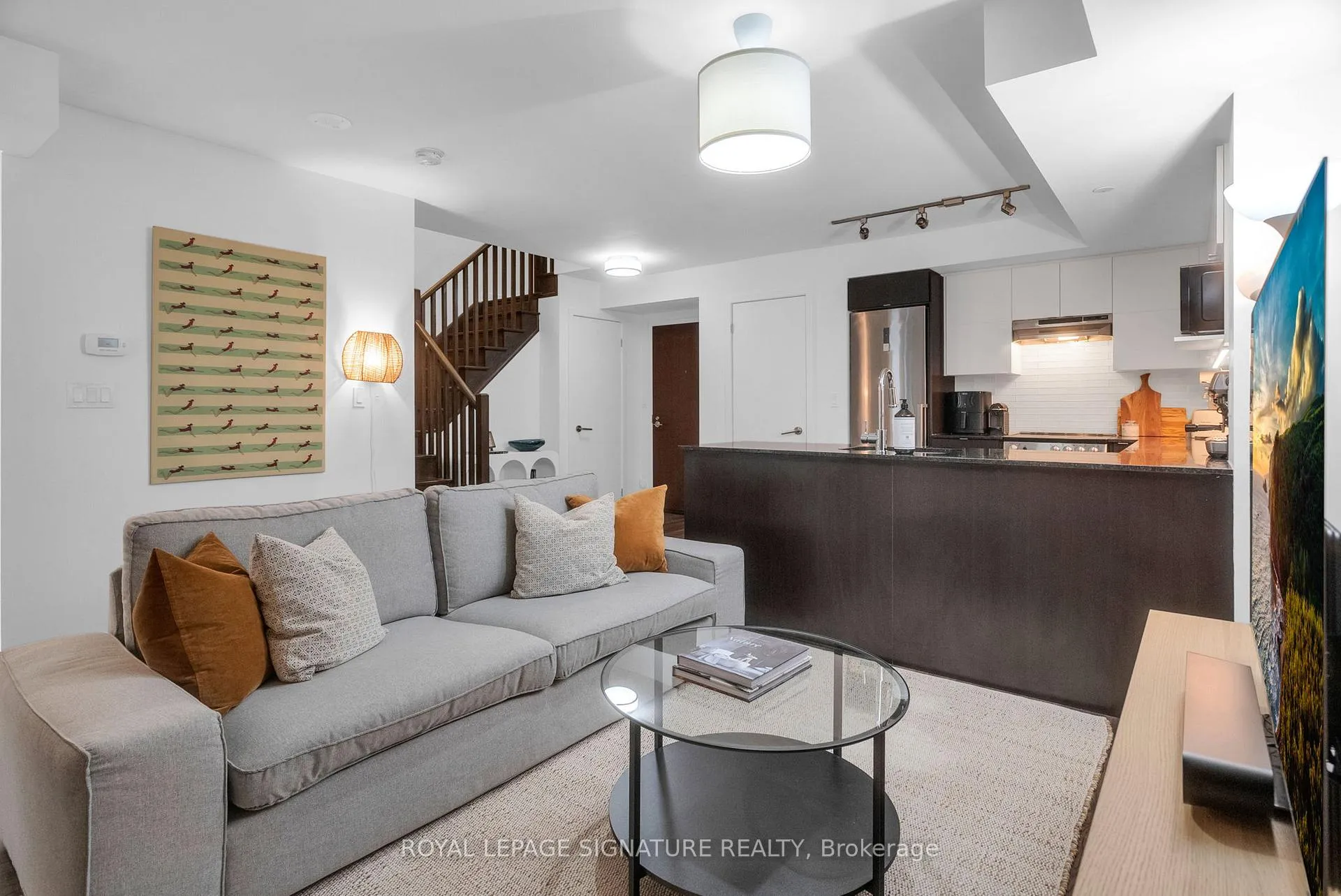 Photo 13 of Unit 8, 106 Varna Drive, Toronto, Englemount-Lawrence — HOMEH