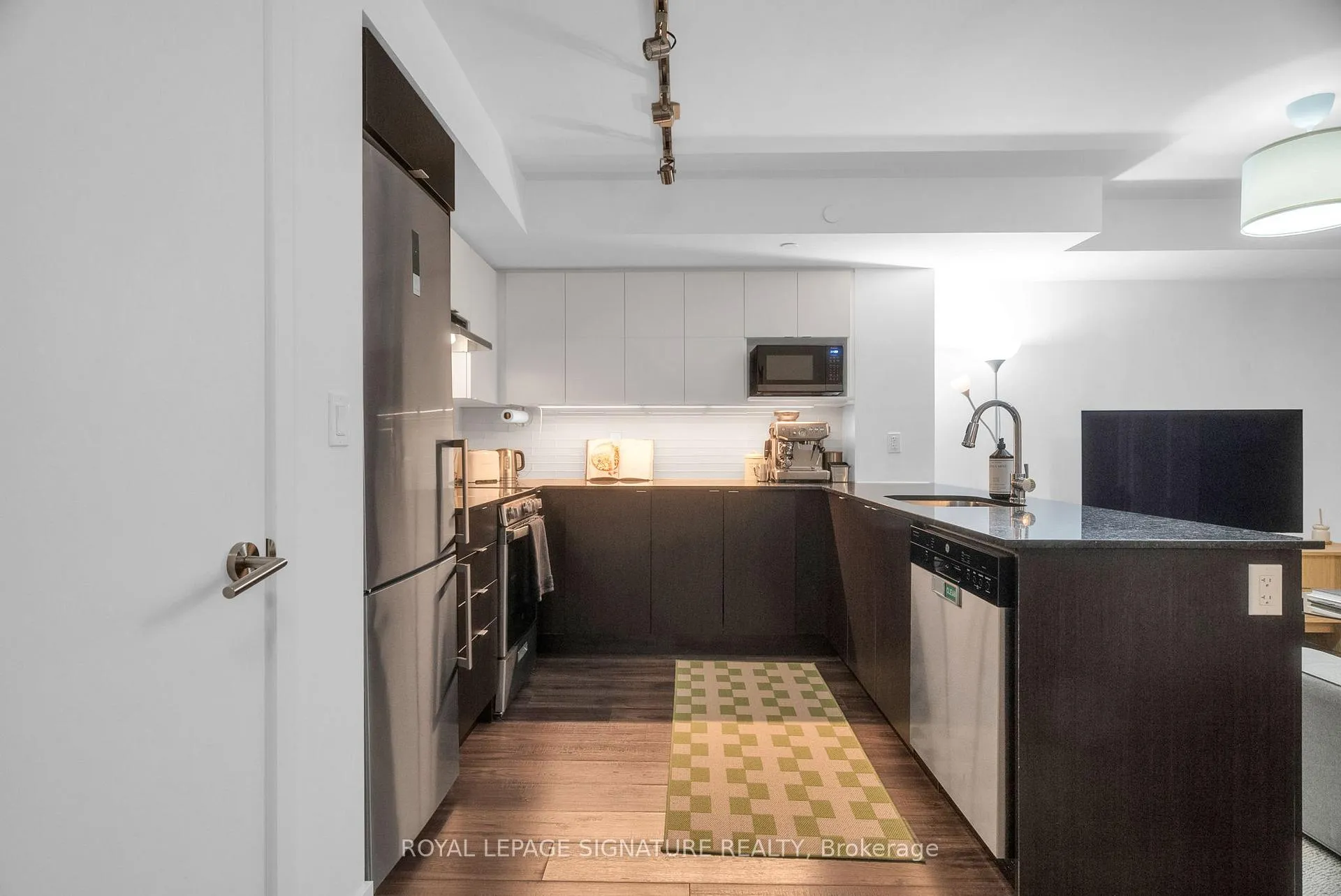 Photo 20 of Unit 8, 106 Varna Drive, Toronto, Englemount-Lawrence — HOMEH