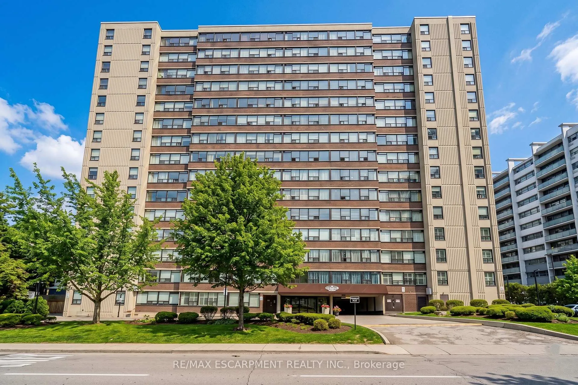 Photo 3 of Unit 504, 120 Duke Street N, Hamilton, Durand — HOMEH
