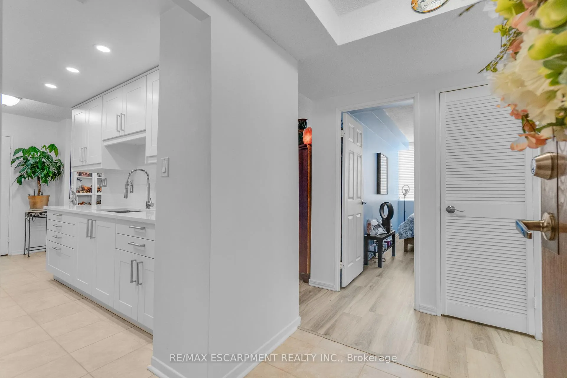 Photo 12 of Unit 504, 120 Duke Street N, Hamilton, Durand — HOMEH
