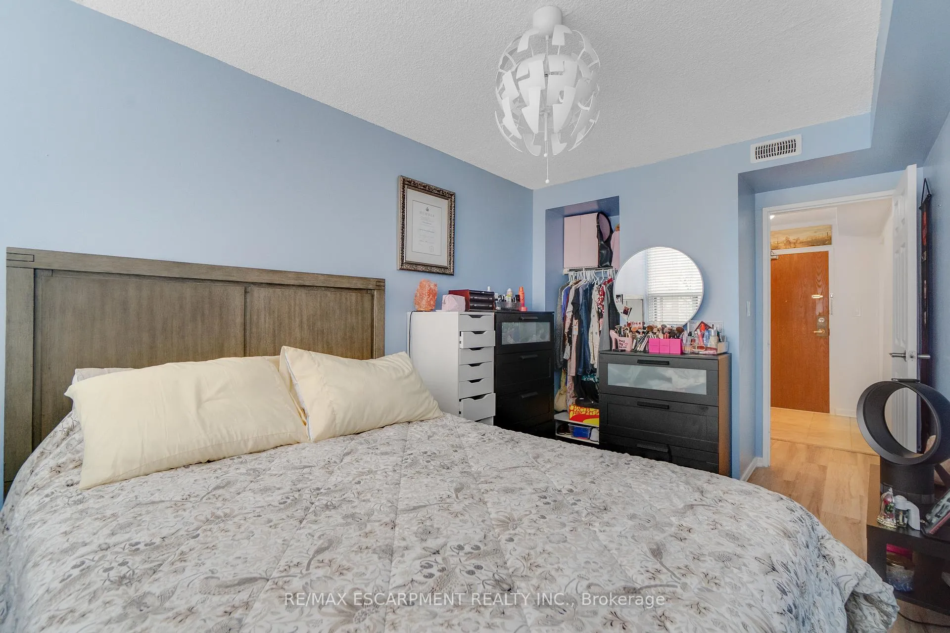Photo 31 of Unit 504, 120 Duke Street N, Hamilton, Durand — HOMEH