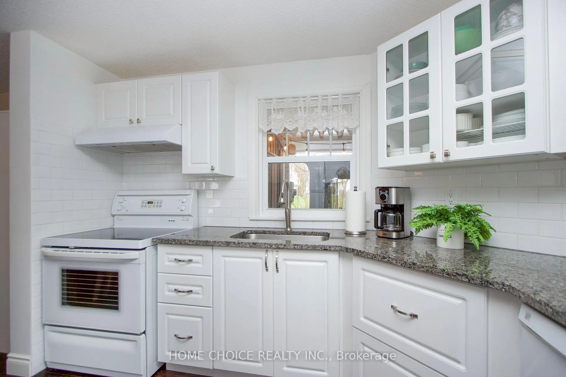 Photo 14 of 80 Bluffs Road, Clarington, Bowmanville — HOMEH