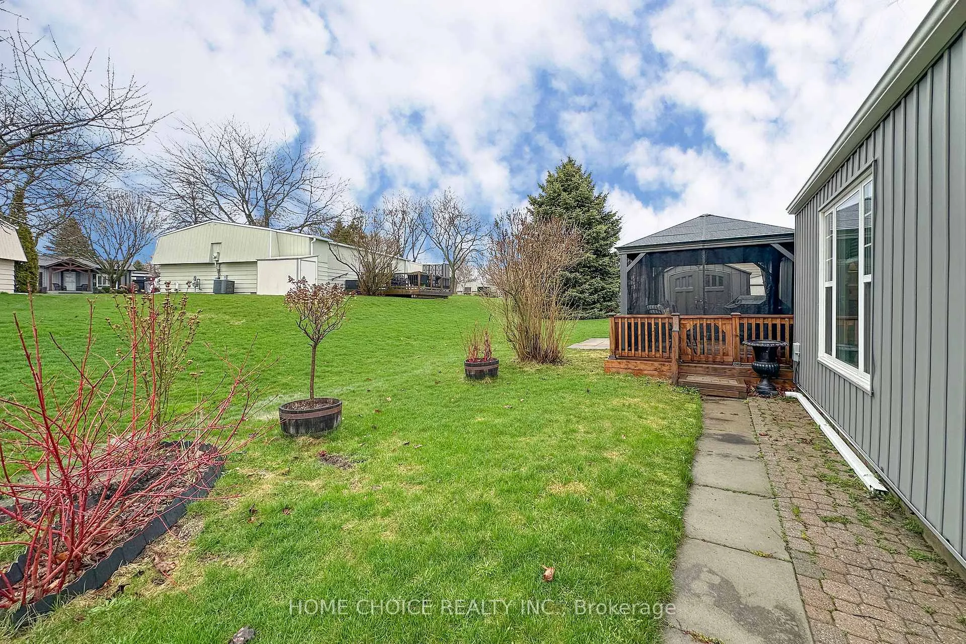 Photo 26 of 80 Bluffs Road, Clarington, Bowmanville — HOMEH