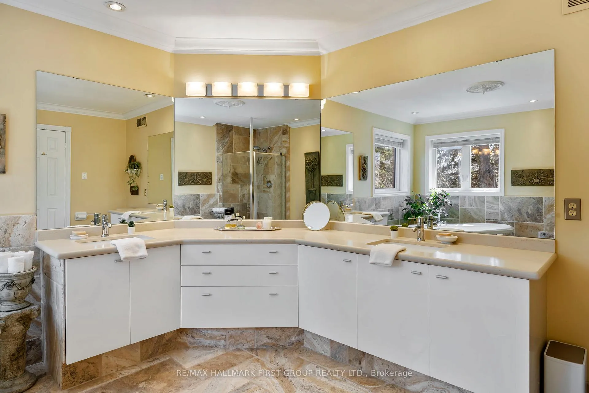 Photo 37 of 39 Kennett Drive, Whitby, Lynde Creek — HOMEH