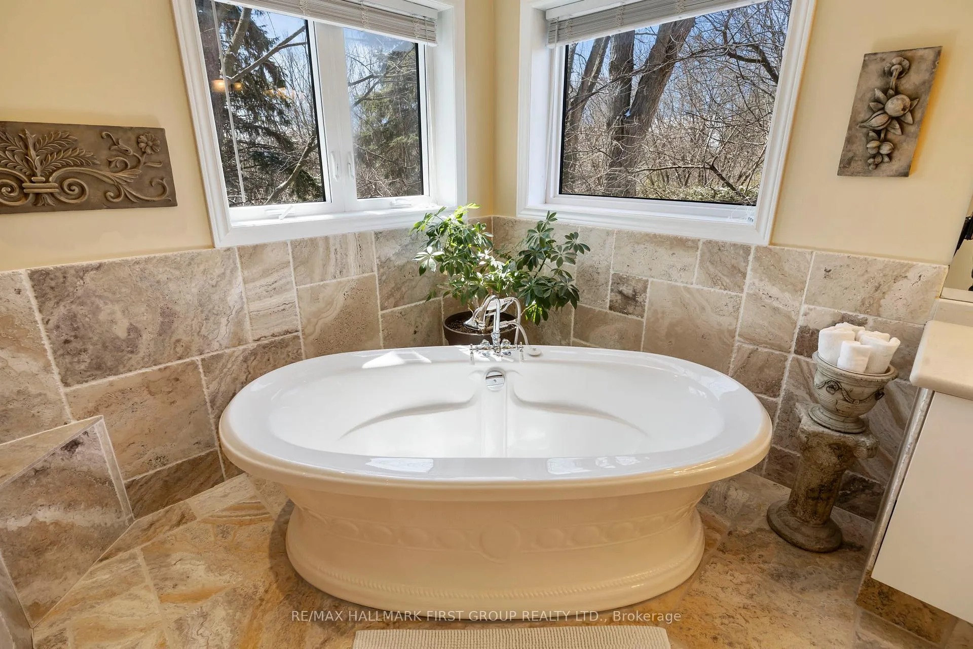 Photo 39 of 39 Kennett Drive, Whitby, Lynde Creek — HOMEH