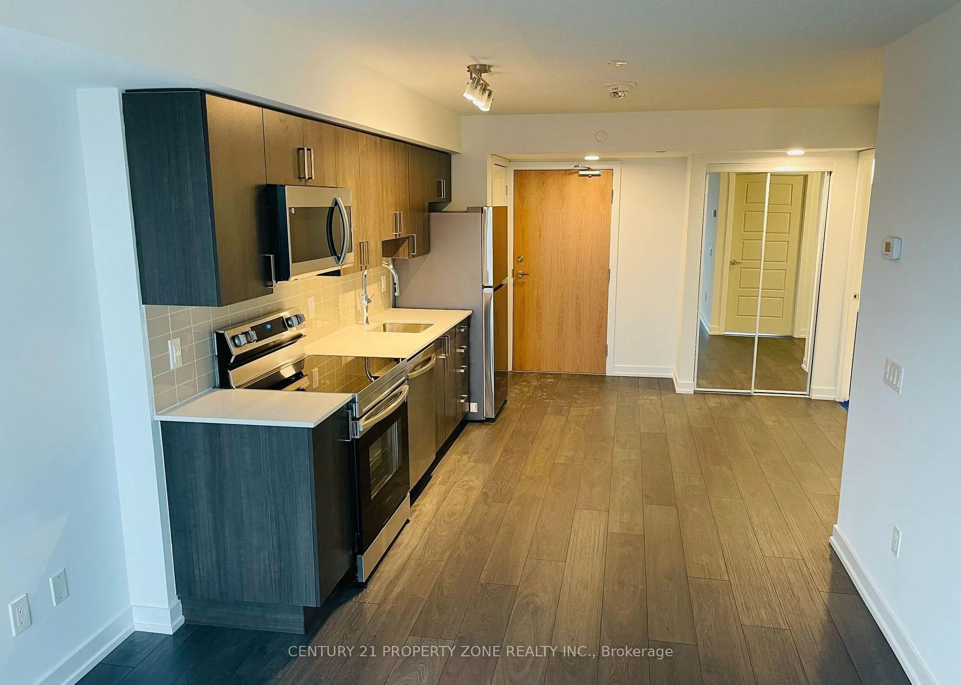 Photo 3 of Unit 1401, 1455 Celebration Drive, Pickering, Bay Ridges — HOMEH