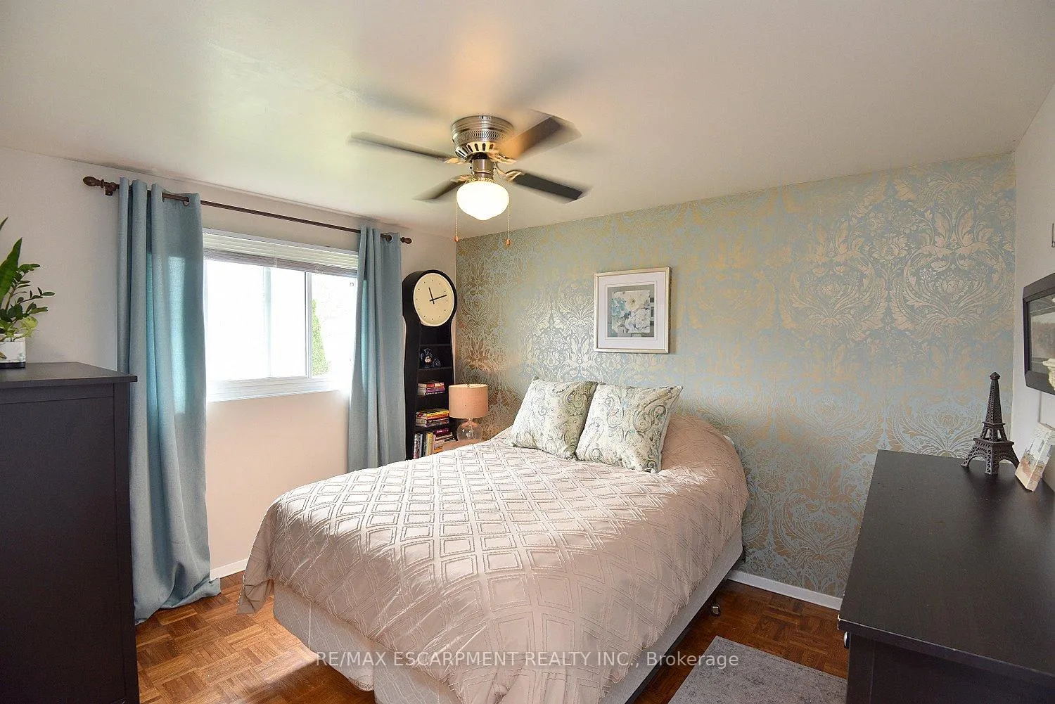 Photo 22 of 3178 Heathfield Drive, Burlington, Palmer — HOMEH