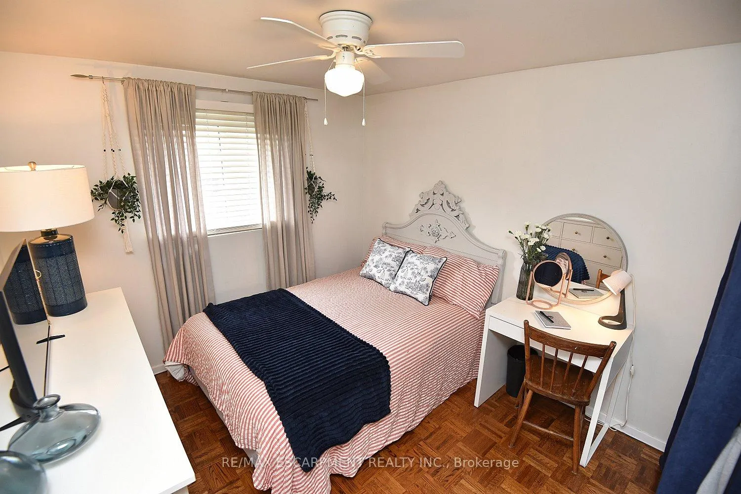 Photo 23 of 3178 Heathfield Drive, Burlington, Palmer — HOMEH