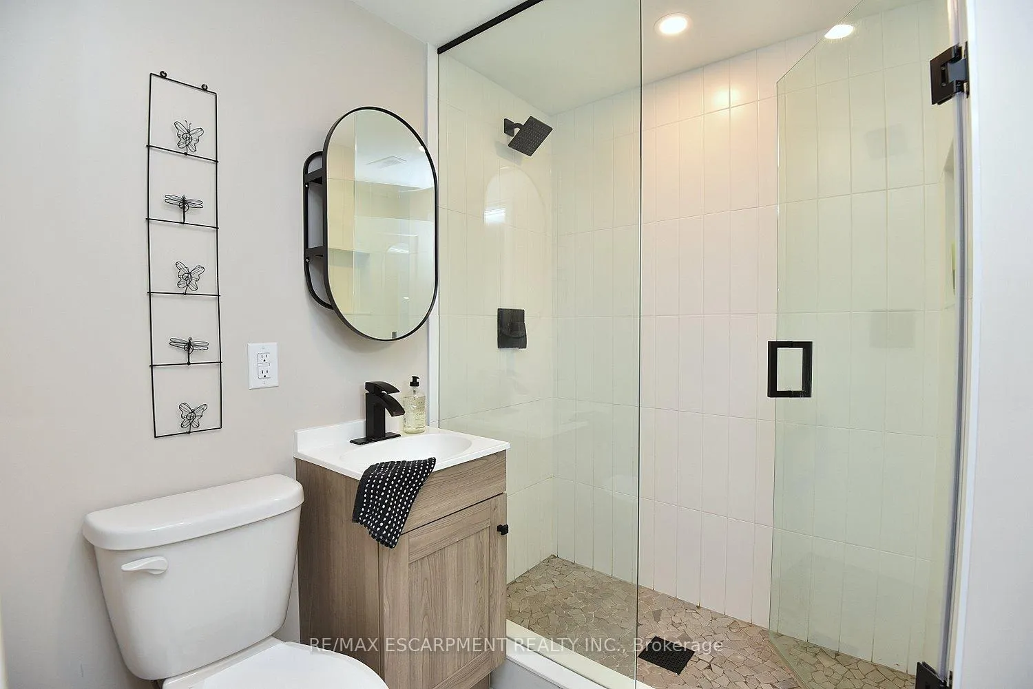 Photo 31 of 3178 Heathfield Drive, Burlington, Palmer — HOMEH