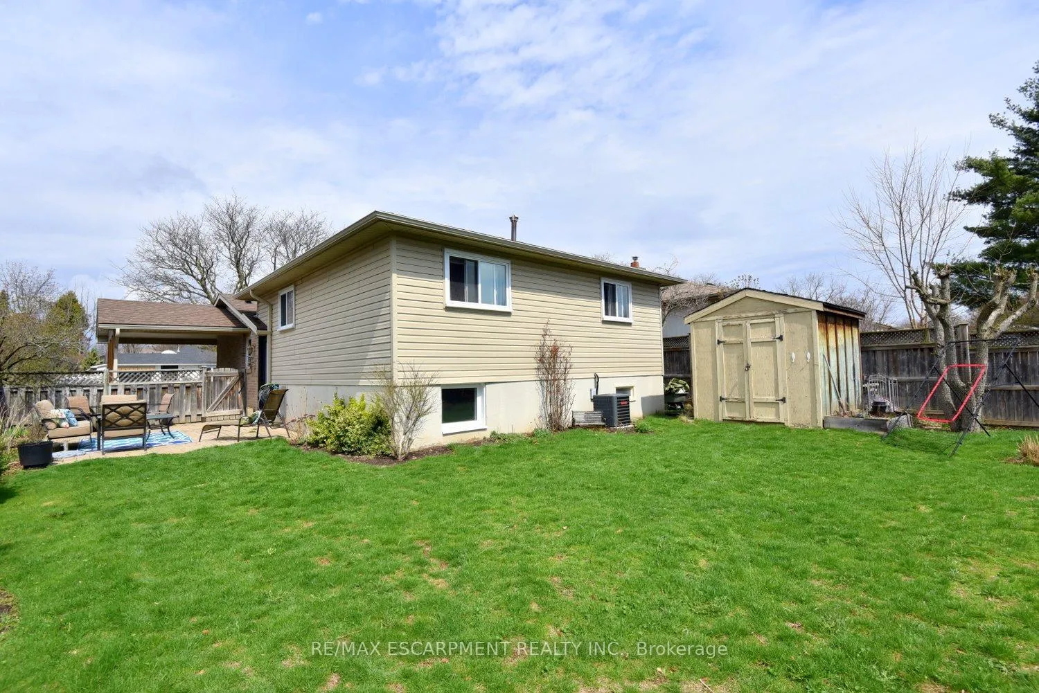 Photo 35 of 3178 Heathfield Drive, Burlington, Palmer — HOMEH