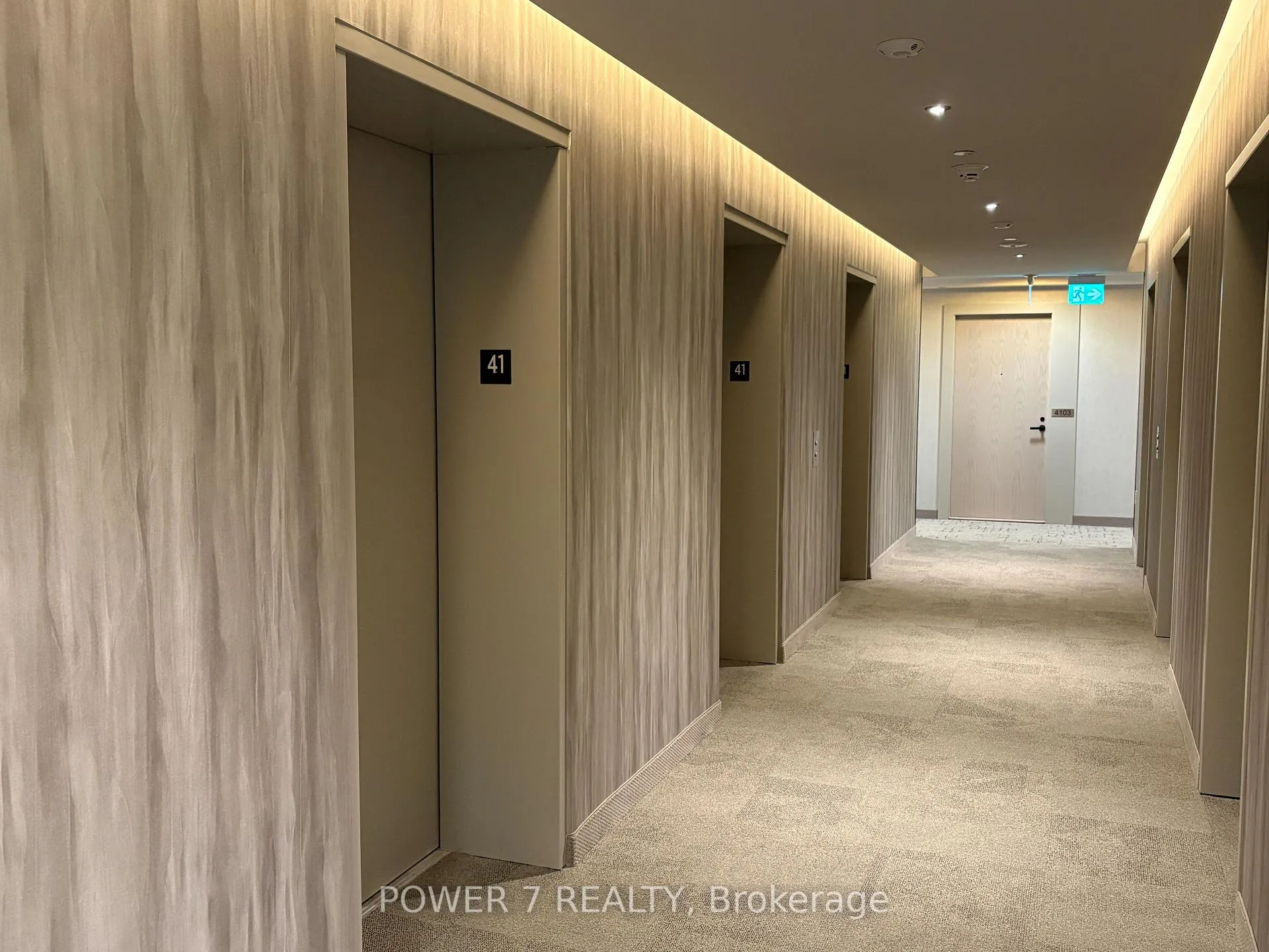 Photo 2 of Unit 4112, 8 Interchange Way, Vaughan, Vaughan Corporate Centre — HOMEH