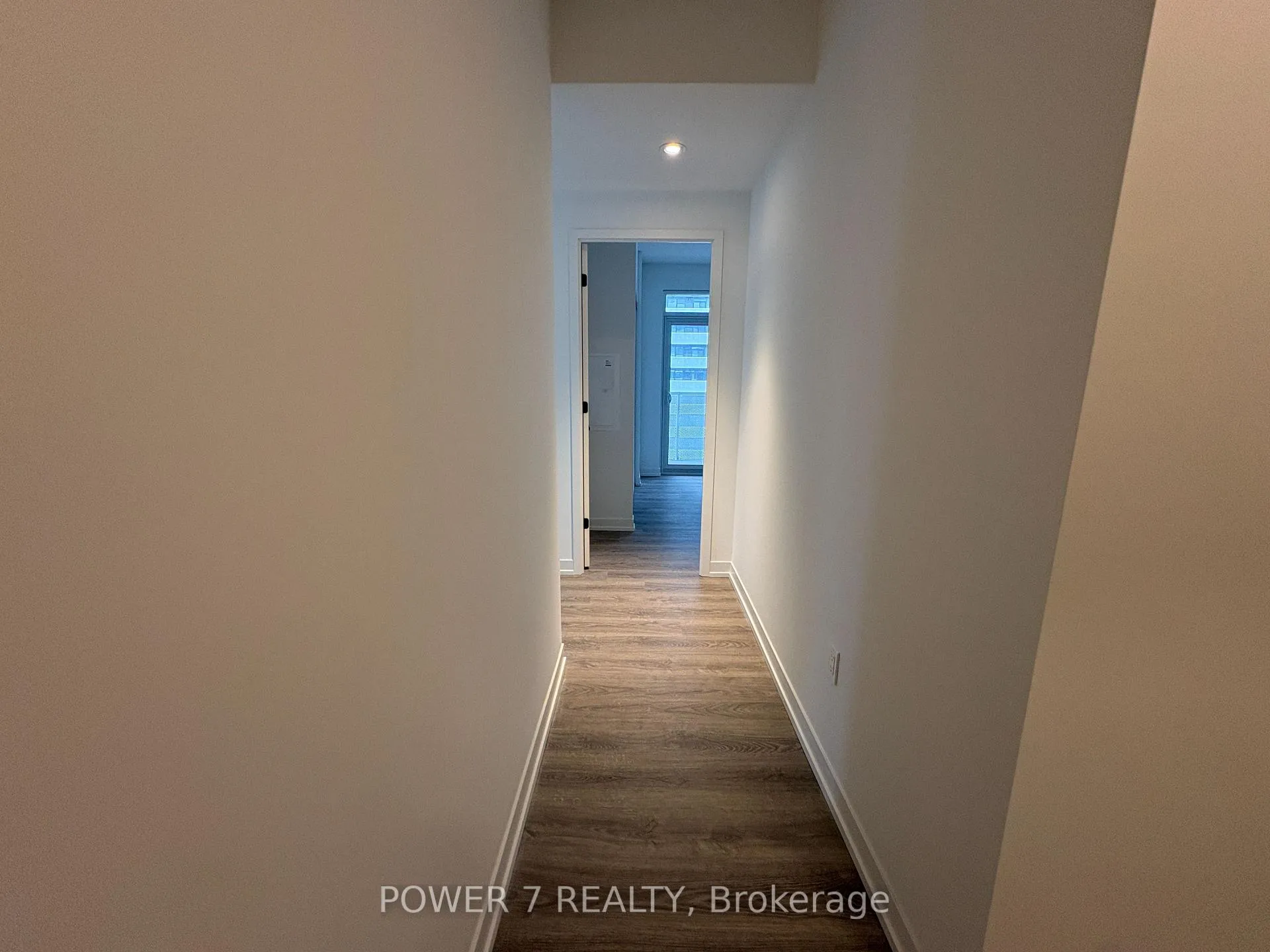 Photo 5 of Unit 4112, 8 Interchange Way, Vaughan, Vaughan Corporate Centre — HOMEH