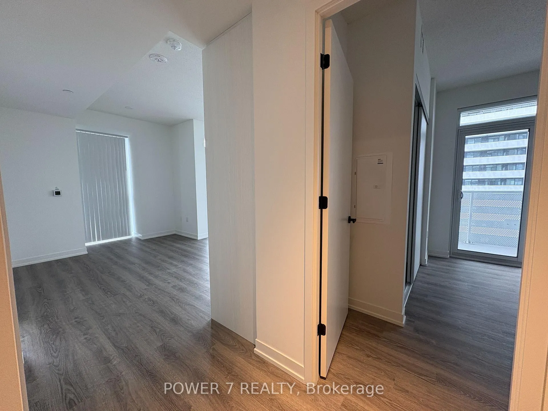 Photo 6 of Unit 4112, 8 Interchange Way, Vaughan, Vaughan Corporate Centre — HOMEH