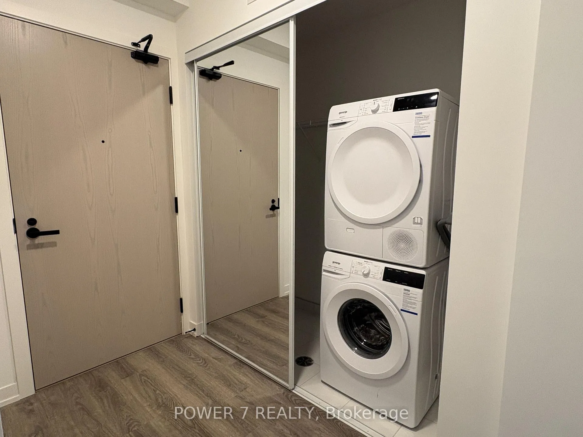 Photo 17 of Unit 4112, 8 Interchange Way, Vaughan, Vaughan Corporate Centre — HOMEH