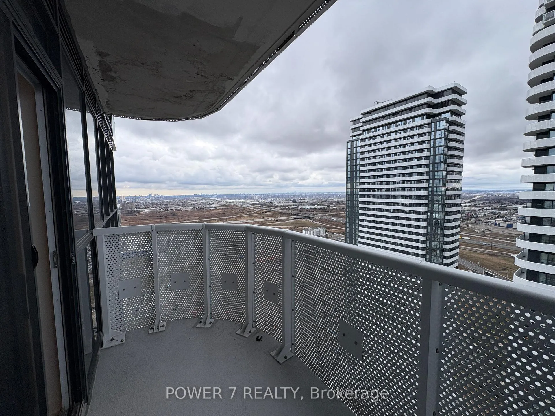 Photo 20 of Unit 4112, 8 Interchange Way, Vaughan, Vaughan Corporate Centre — HOMEH