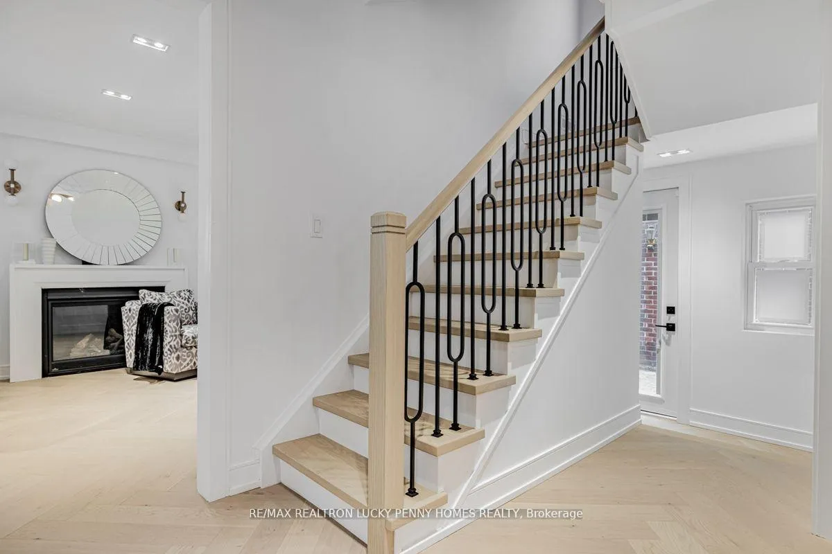 Photo 6 of 37 Chudleigh Avenue, Toronto, Lawrence Park South — HOMEH