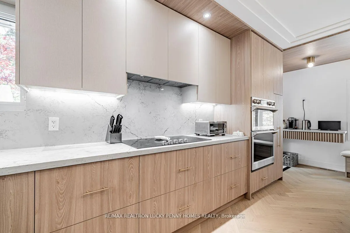 Photo 13 of 37 Chudleigh Avenue, Toronto, Lawrence Park South — HOMEH