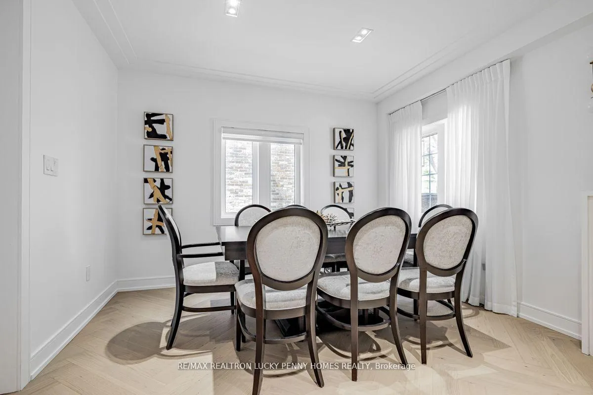 Photo 16 of 37 Chudleigh Avenue, Toronto, Lawrence Park South — HOMEH