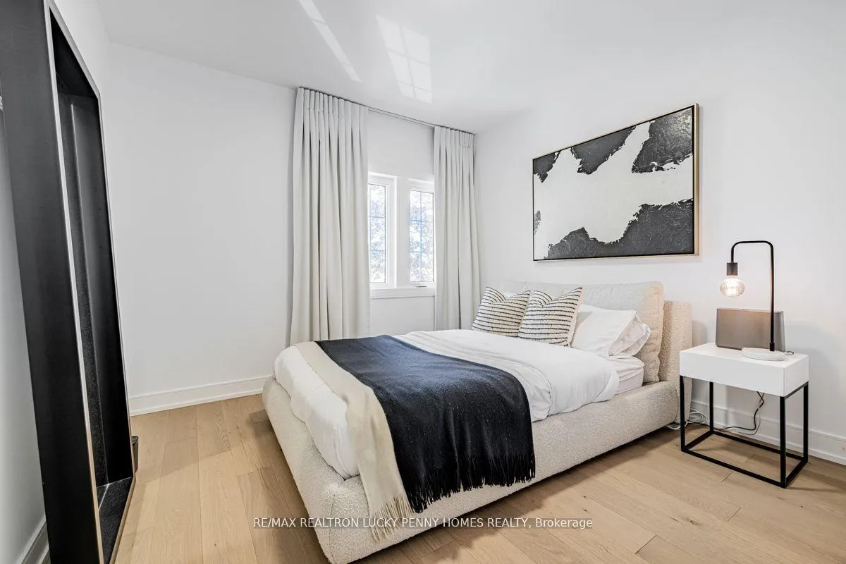 Photo 22 of 37 Chudleigh Avenue, Toronto, Lawrence Park South — HOMEH