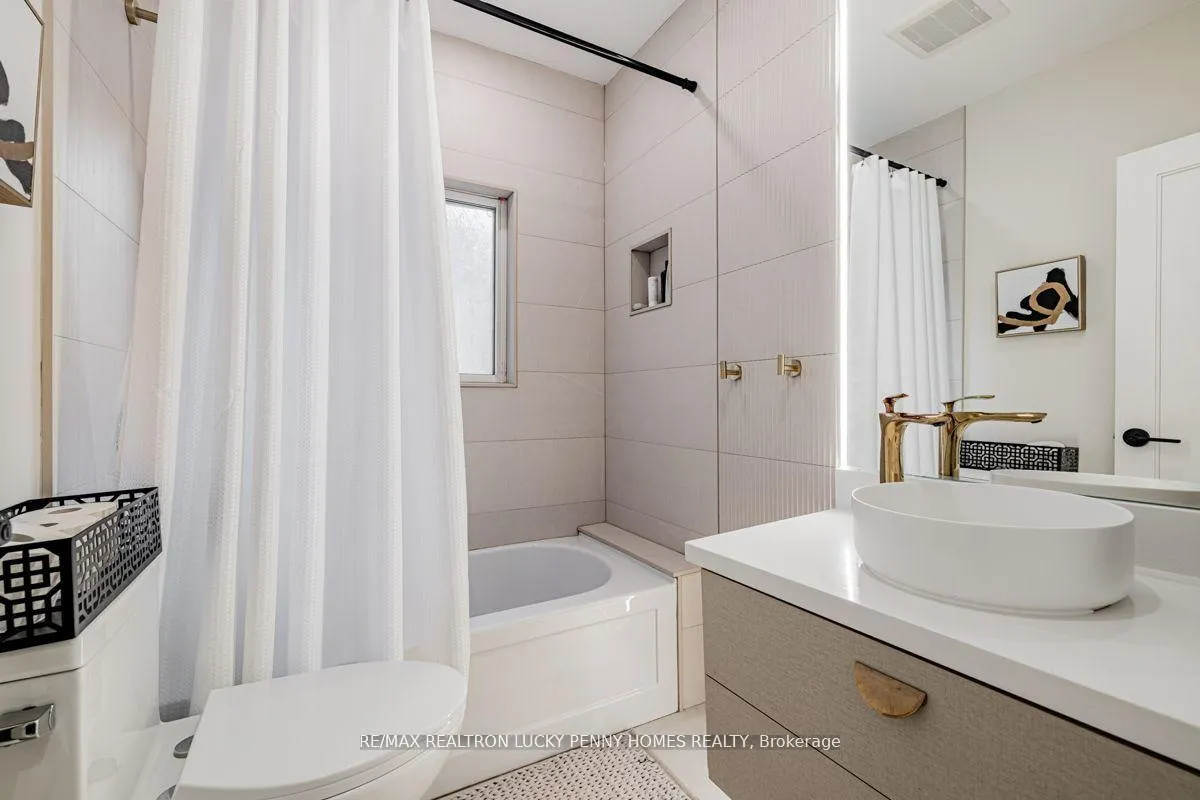 Photo 23 of 37 Chudleigh Avenue, Toronto, Lawrence Park South — HOMEH