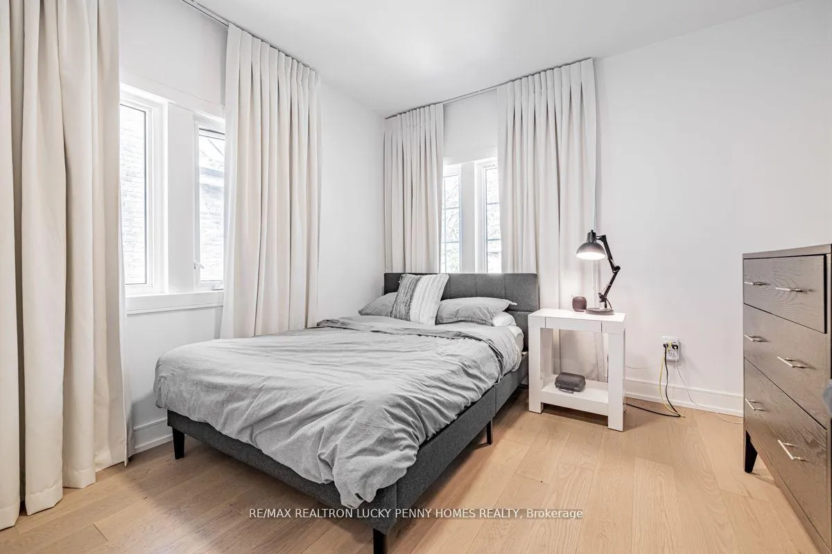 Photo 25 of 37 Chudleigh Avenue, Toronto, Lawrence Park South — HOMEH