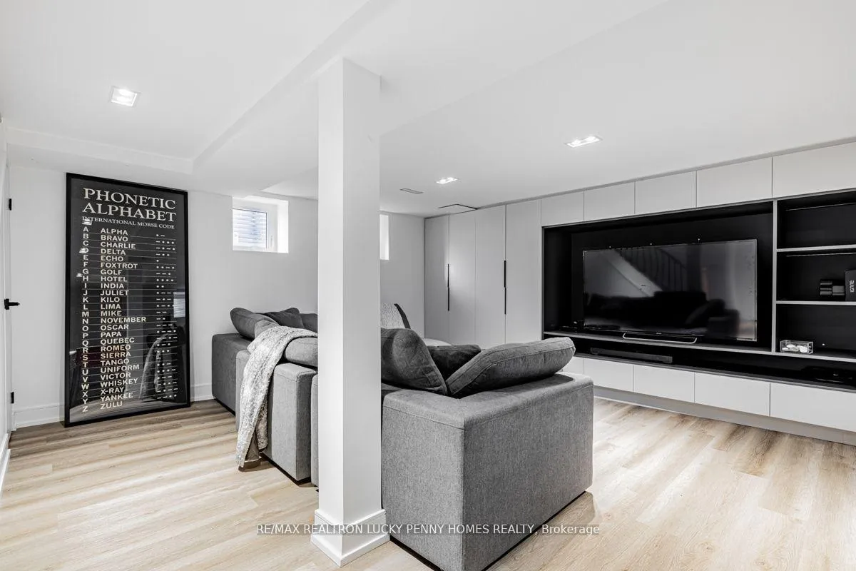 Photo 28 of 37 Chudleigh Avenue, Toronto, Lawrence Park South — HOMEH