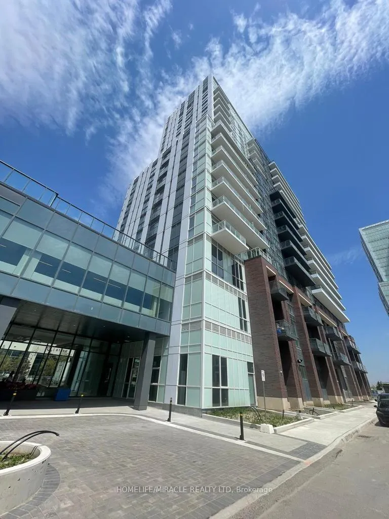 Front of Unit 1617, 38 Honeycrisp Crescent