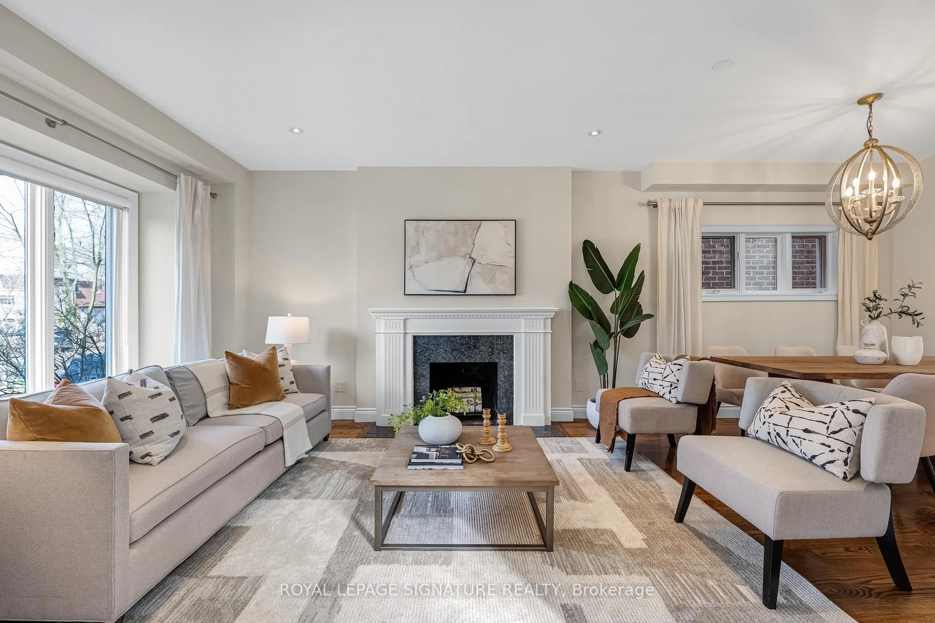 Photo 4 of 343 Sutherland Drive, Toronto, Leaside — HOMEH