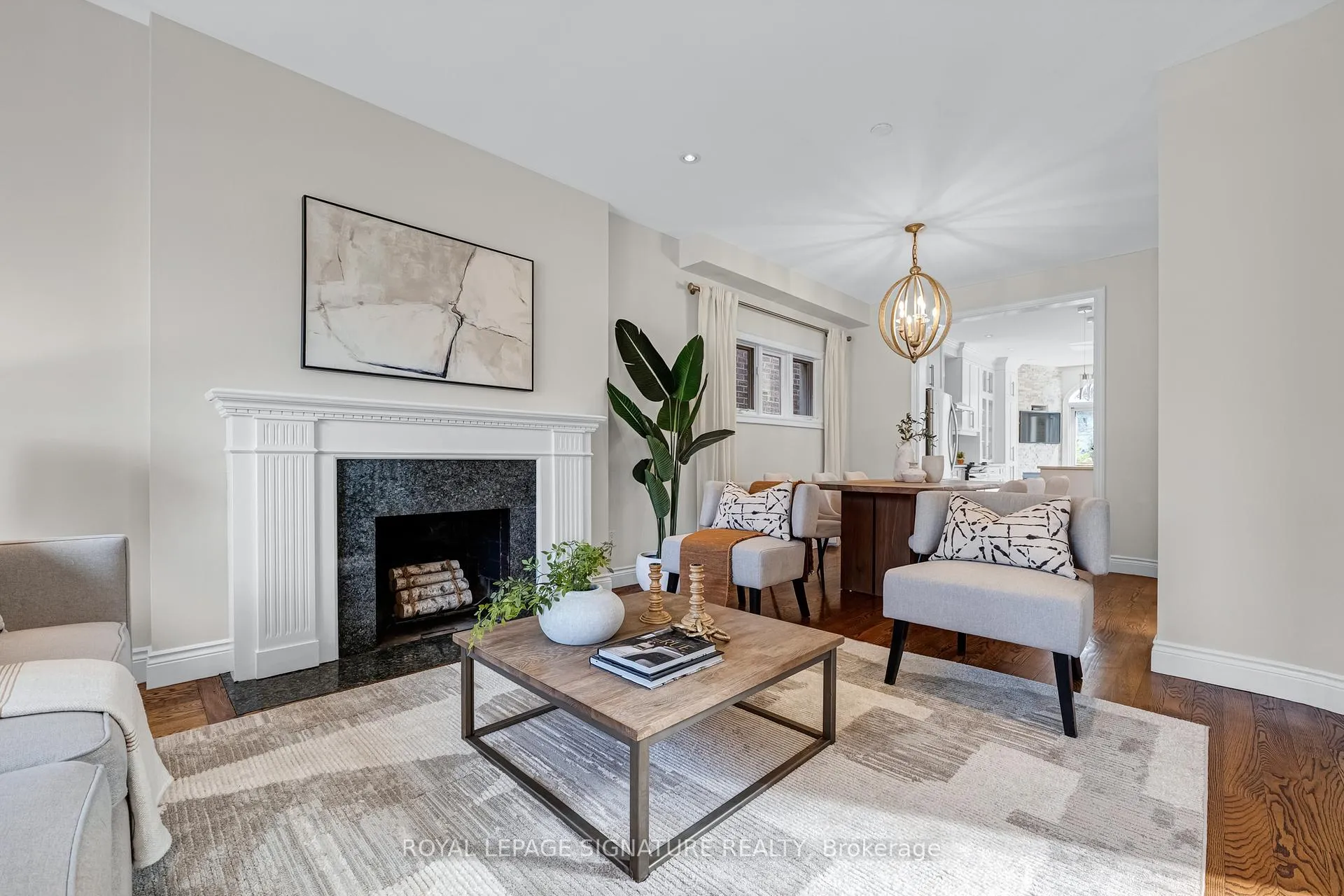 Photo 5 of 343 Sutherland Drive, Toronto, Leaside — HOMEH