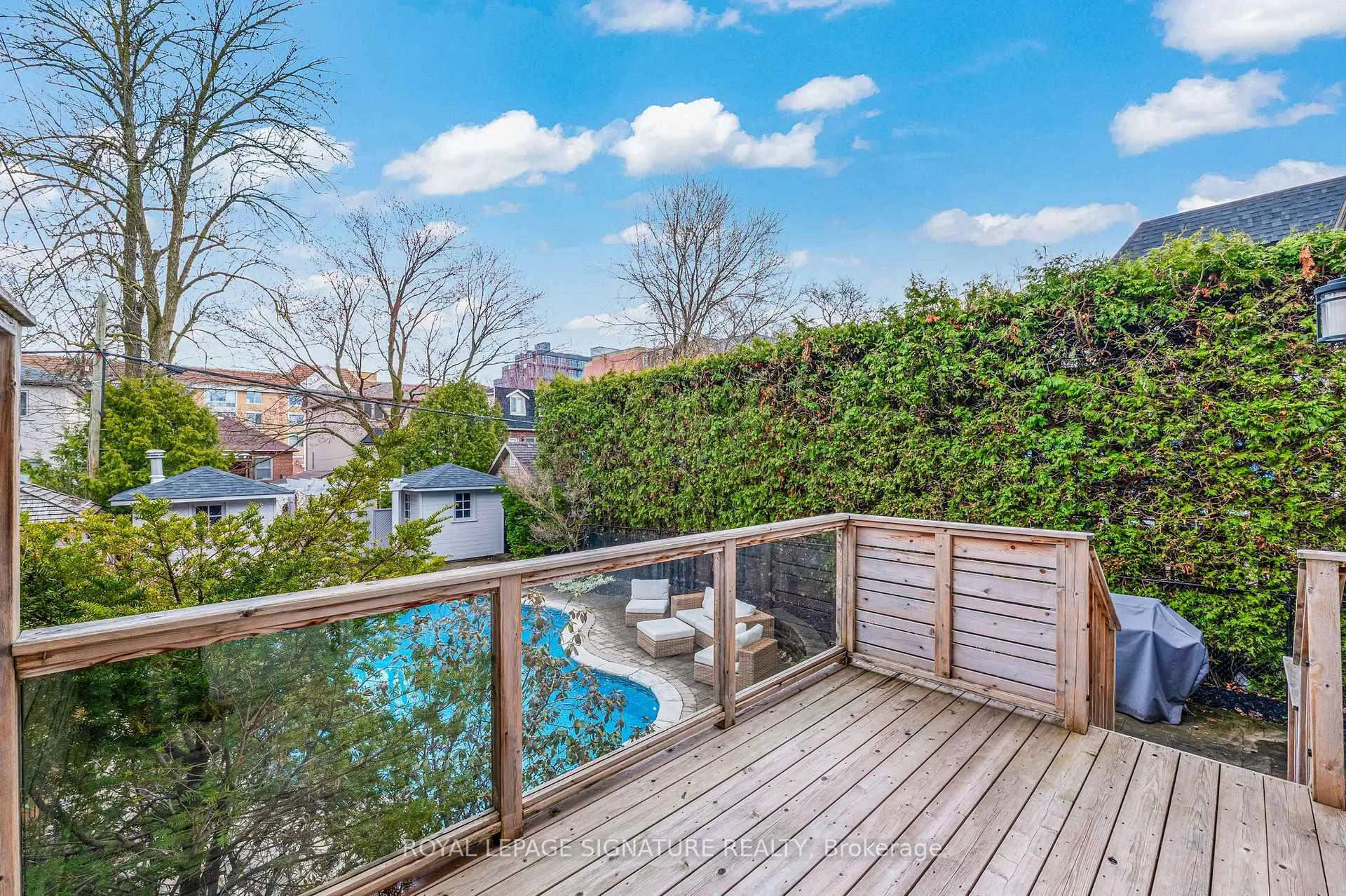 Photo 14 of 343 Sutherland Drive, Toronto, Leaside — HOMEH