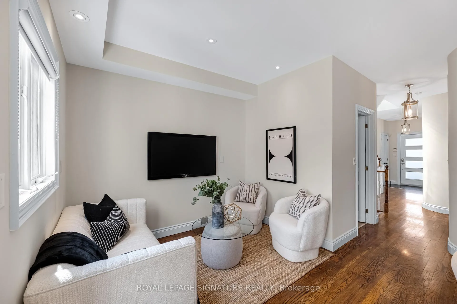 Photo 16 of 343 Sutherland Drive, Toronto, Leaside — HOMEH