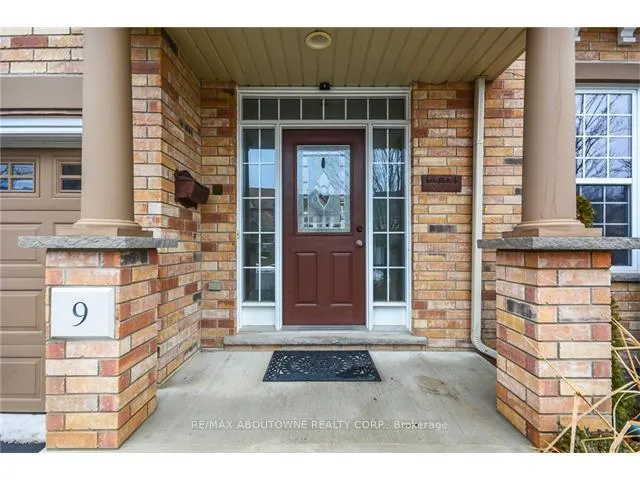 Photo 2 of Unit Upper, 9 Geddes Crescent, Guelph, Kortright West — HOMEH