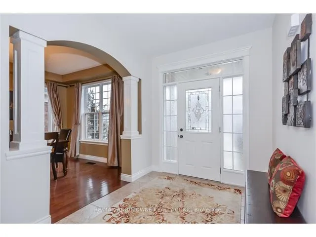 Photo 3 of Unit Upper, 9 Geddes Crescent, Guelph, Kortright West — HOMEH