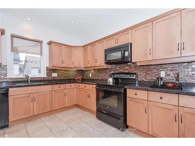 Photo 9 of Unit Upper, 9 Geddes Crescent, Guelph, Kortright West — HOMEH