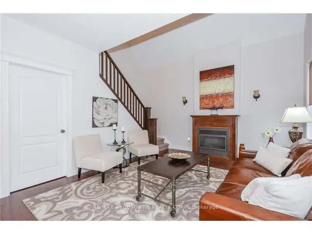 Photo 14 of Unit Upper, 9 Geddes Crescent, Guelph, Kortright West — HOMEH