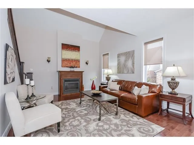 Photo 15 of Unit Upper, 9 Geddes Crescent, Guelph, Kortright West — HOMEH
