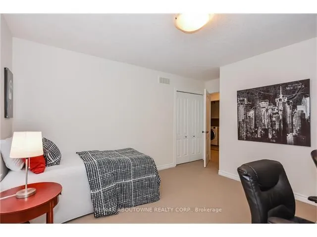 Photo 28 of Unit Upper, 9 Geddes Crescent, Guelph, Kortright West — HOMEH